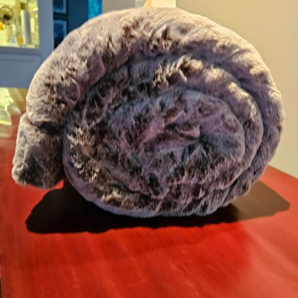 LOVESAC FOOTSAC BLANKET - CHARCOAL NWT - Picture 3 of 7